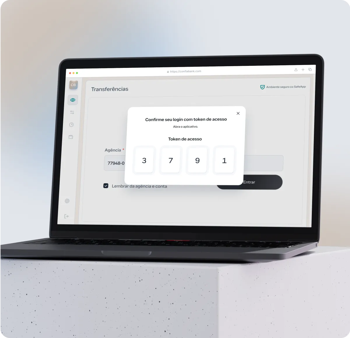 Imagem de um notebook na tela de confirmação do token de acesso em um Internet Banking